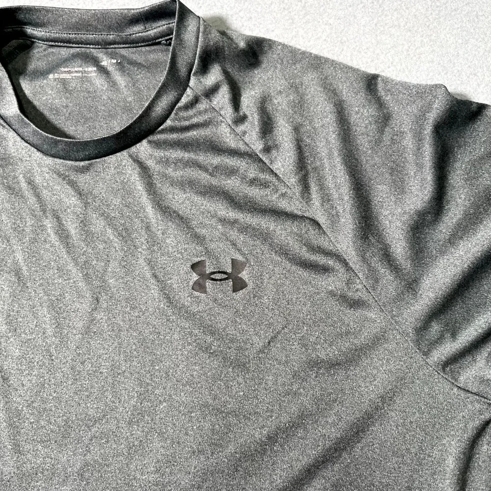 Under Armour T Shirt Mens Medium Gray Logo Performance‎ Raglan Sleeve Athletic